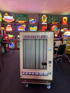 Seitz 70'er jaren sigaretten automaat Seitz 70'er jaren sigaretten automaat