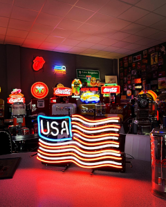 USA neon verlichting oldies saloon enschede