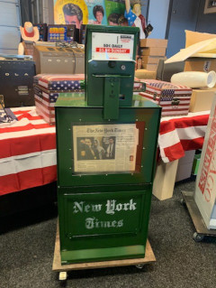 krantenautomaat groen new york times oldiessaloon krantenautomaat groen new york times oldiessaloon